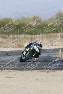 media/Jan-15-2026-Racers Edge (Thu) [[dfebeb70ab]]/2-A Group/Session 5 Turn 2/